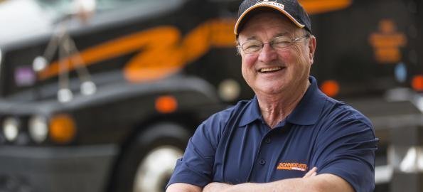 8 milioane de km parcurși și mai mult de 50 de ani de experiență! Unul dintre cei mai buni șoferi de camion din lume ne oferă câteva sfaturi