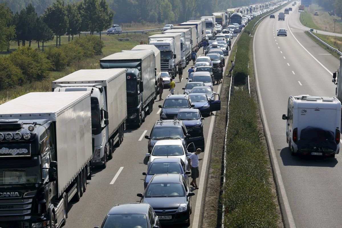 Republica Cehă returnează transportatorilor reducerile la taxele de drum