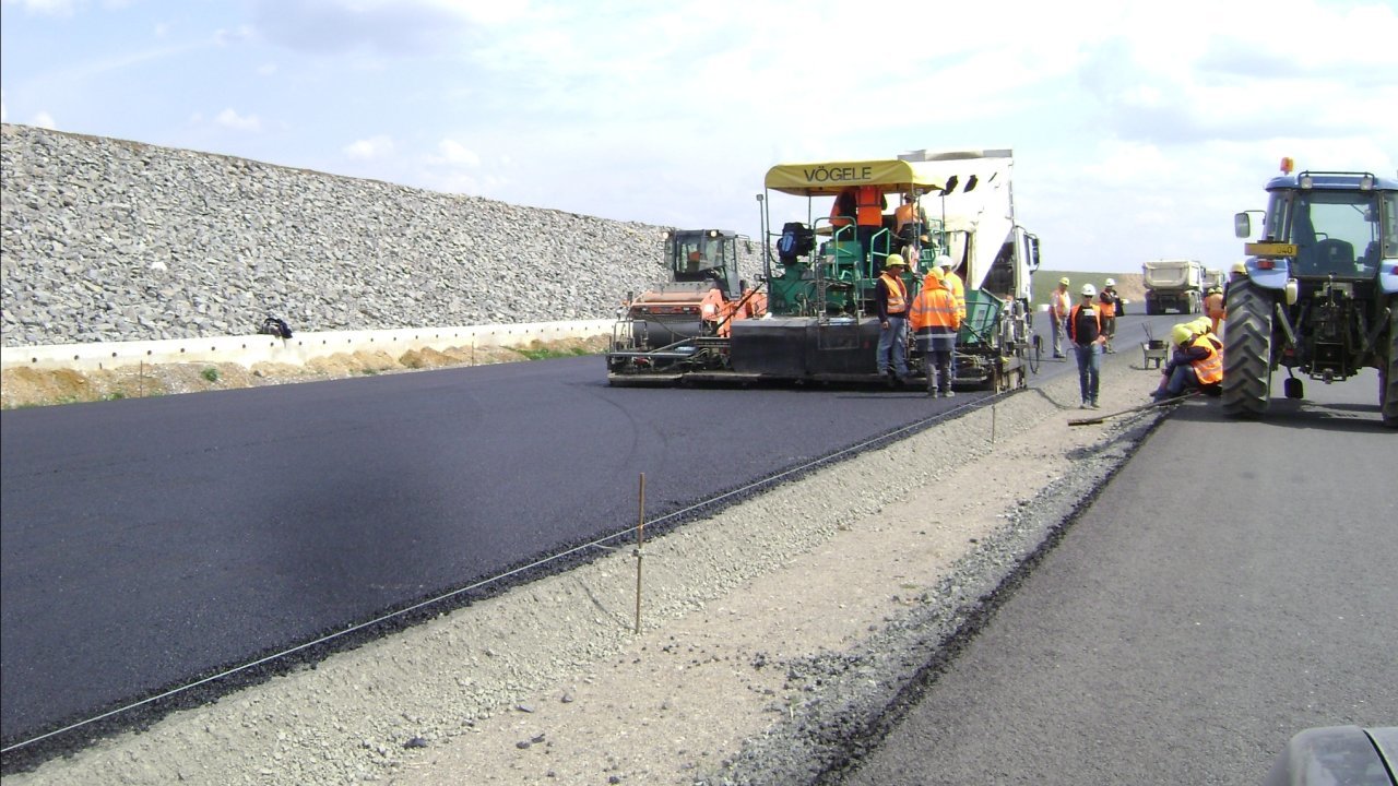 Se închide circulaţia pe DN 66 între Bumbeşti Jiu și Petroşani