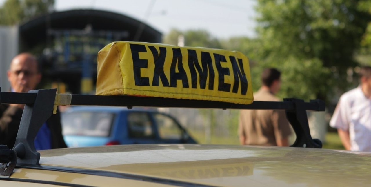 Proba practică a examenului auto, înregistrată atât video cât și audio