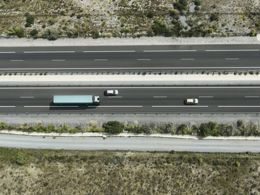 Montujesz GPS w swoich ciężarówkach? Czy kierowca musi się na to zgodzić?