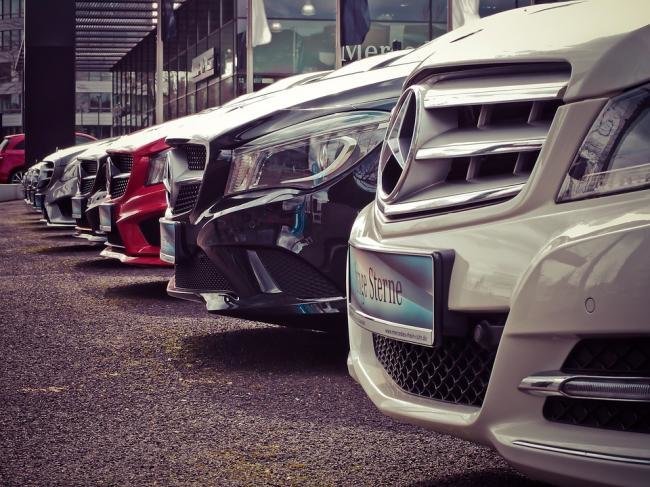 Comisia Europeana investighează un posibil cartel al producătorilor auto germani