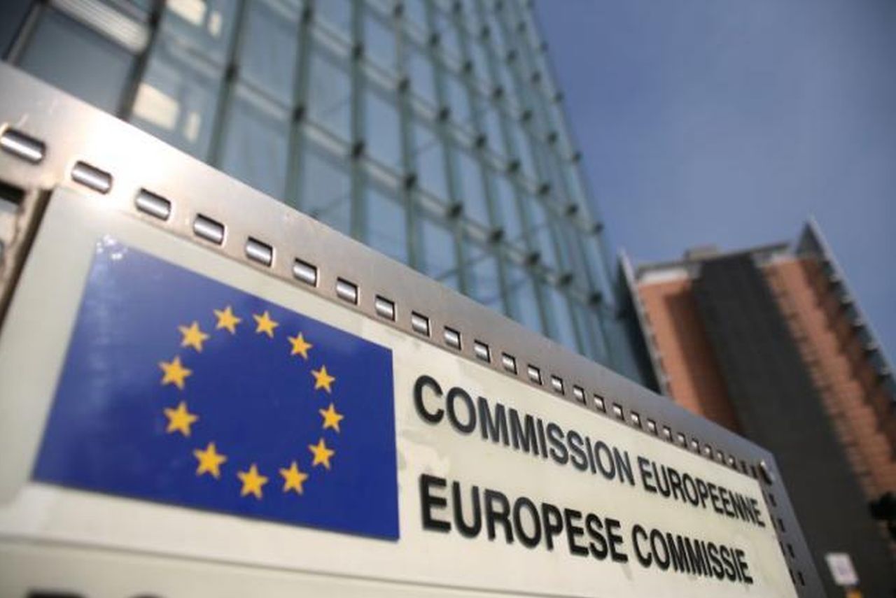 Comisia Europeană: România nu şi-a îndeplinit obligaţiile în domeniul mediului, al mobilității şi al transporturilor