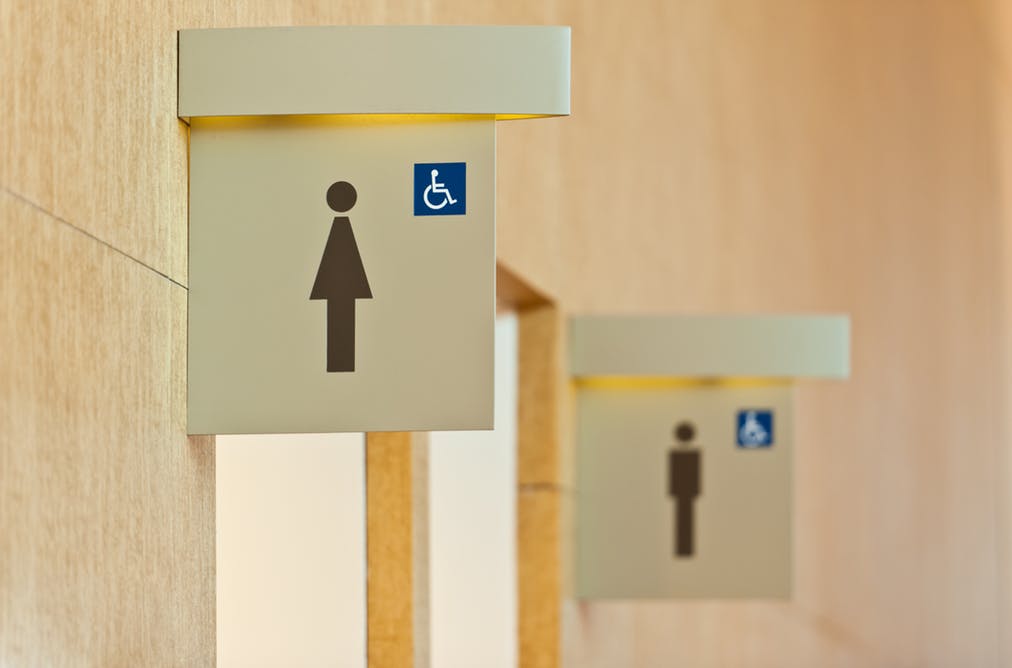 Campania şoferilor britanici „Truckers Toilets” a avut efect. Firmele trebuie să pună toalete la dispoziţia şoferilor