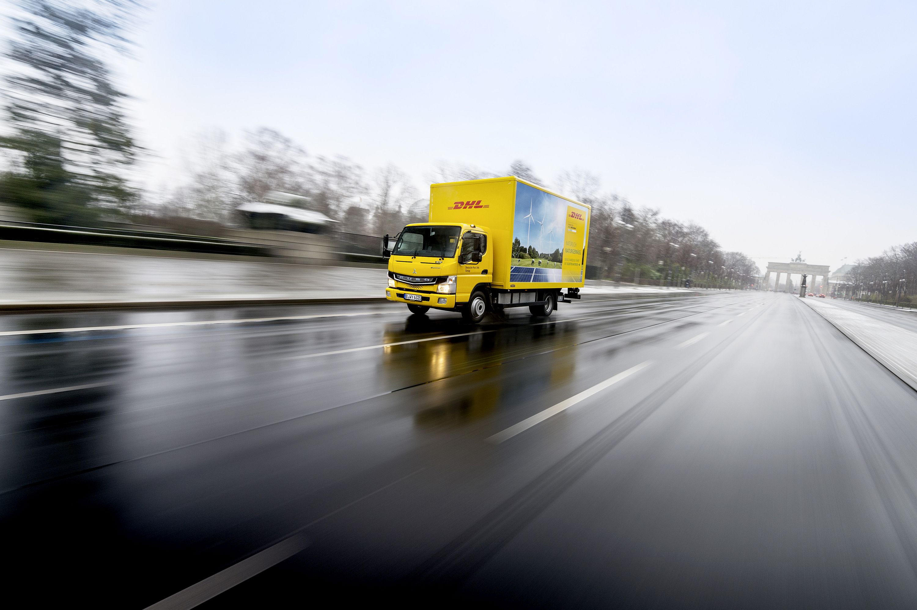 Primul autocamion electric de la Daimler fabricat în serie, livrat clienților din Europa