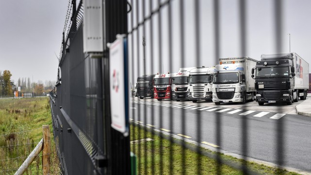 Record: Poliția belgiană a confiscat 142 de camioane aparținând unei companii românești