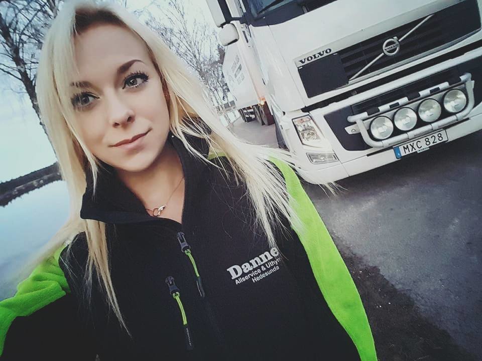Cea mai frumoasă femeie din lume se află la volanul unui camion?