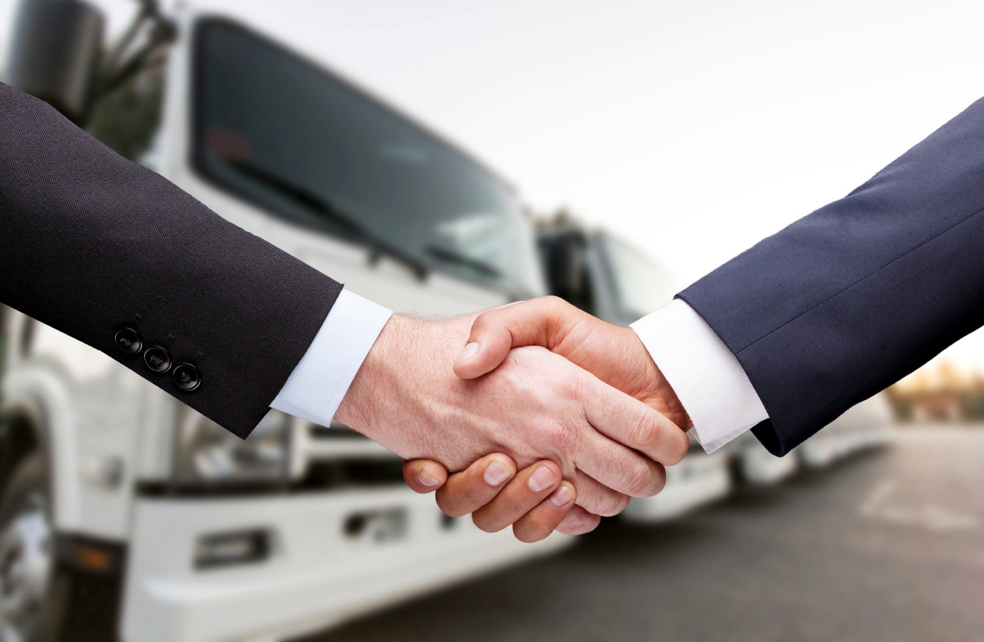 Licencja na transport drogowy – czy spółka cywilna może ją uzyskać?