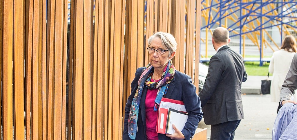 Hogy képzelik a franciák a járművezetők rendszeres hazatérését? Hol aludjanak a sofőrök a 45-ös pihenőben? – lengyel kérdések a francia szállítási miniszterhez
