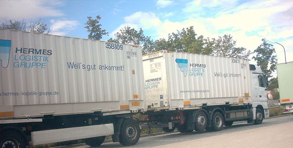 A Hermes Germany a dolgozóiba akar fektetni – ezért jelentősen emeli árait
