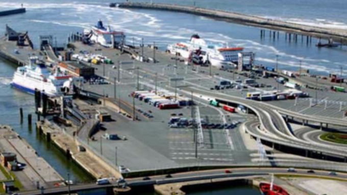 Atenție șoferi: Trafic deviat la ieșirea din portul Calais în perioada 13-17 aprilie