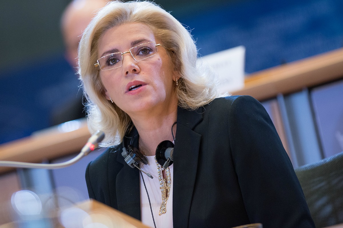 Corina Crețu: “Sunt extrem de îngrijorată cu privire la proiectele de infrastructură de transport.”