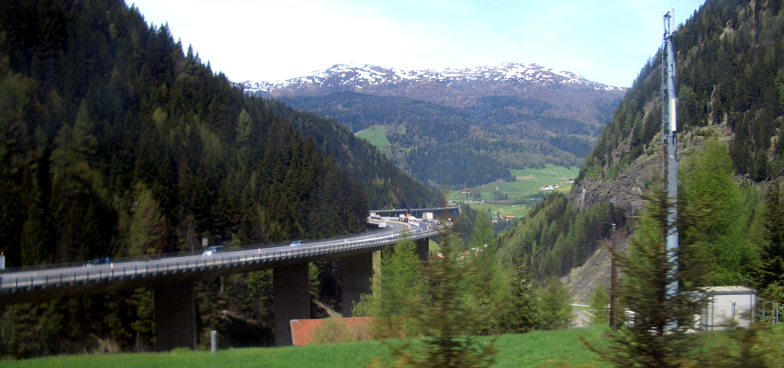 Tyrol z mocnym argumentem za ograniczeniem tranzytu przez Brenner. Jedna trzecia ciężarówek nadkłada drogi