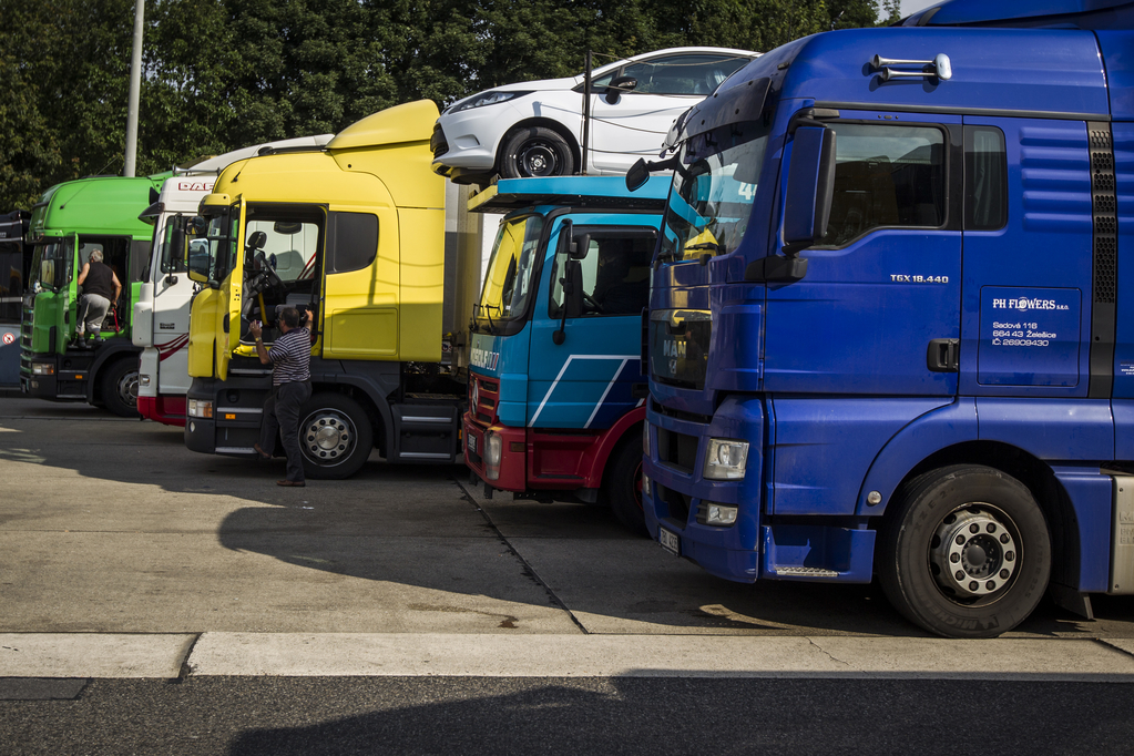 Több gépjármű került forgalomba idén, mint várták. Tovább növekszik a gépjárműimport Magyarországon.