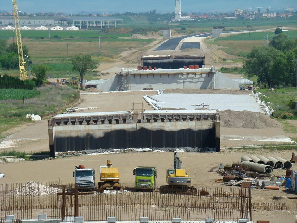 Șantierul de pe lotul 2 al Autostrăzii A10 Sebeș-Turda arată dezolant (fotoreportaj)