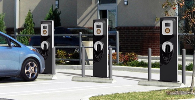 Directivă UE: România trebuie să dețină o infrastructură funcțională pentru încărcarea vehiculelor electrice până în 2025