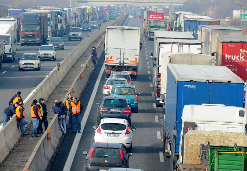 Az olasz kamionosok sztrájkot terveznek. A megbízók problémákkal nézhetnek szembe