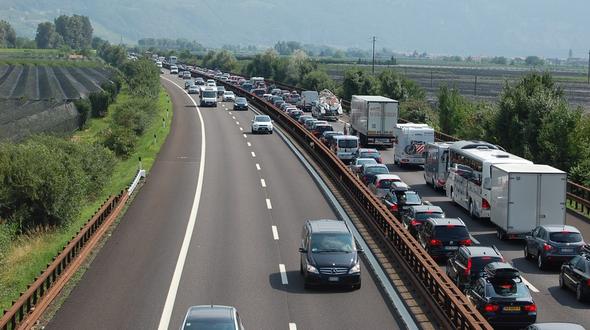 Raport ACEA: Piața auto din România a crescut cu peste 52%