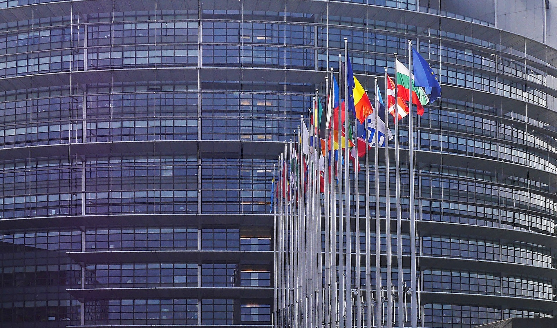 EU-Kommission spricht sich gegen Verlängerung der Mautbefreiung auch für Elektro-LKW aus