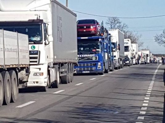 Bulgaria: Timpi măriți de așteptare la PTF Ruse pentru 19 august. Posibilă oprire a traficului greu.