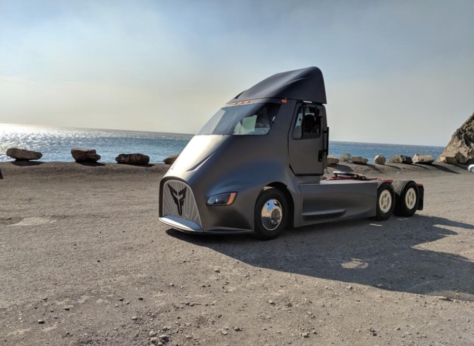 Un nou camion electric intră oficial în scenă