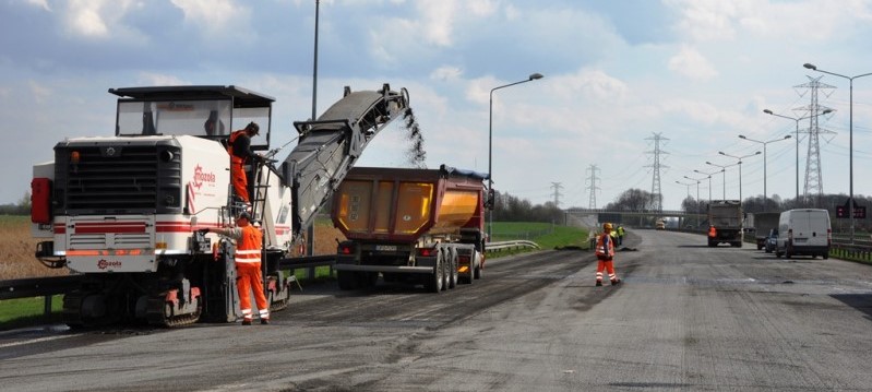 TransINSTANT: Już dziś rusza remont na A4 | Dodatkowe kontrole mięsa na granicy z Bułgarią | W Szwajcarii modernizują system poboru opłat