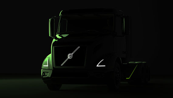 Firma Volvo Trucks opublikowała zdjęcie, które jest zapowiedzią premiery nowego trucka. Tajemniczy pojazd “widoczny” na zdjęciu to model VNR Electric. Jak sama nazwa wskazuje ciężarówka będzie wyposażona w pełni elektryczny napęd. Dlatego też, według zapowiedzi twórców, pojazd doskonale sprawdzi się w transporcie miejskim. Na razie nie są znane szczegóły dotyczące danych technicznych tego modelu. Więcej informacji Volvo przedstawi podczas oficjalnej premiery, która zapowiedziana jest na przyszły rok. W 2020 r. ciężarówka ma trafić do sprzedaży w Ameryce Północnej. Foto. volvotrucks.us
