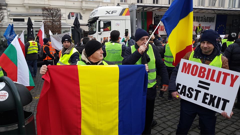 UNTRR: “Soarta Pachetului Mobilitate 1 rămâne incertă și extrem de periculoasă pentru transportatorii români și est-europeni”