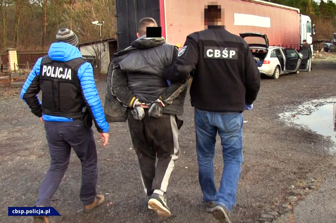 Hatalmas rajtaütés egy rakományrabló bandán. A rendőrök elfogták a gyanúsítottakat, és 37 millió forintnyi árut