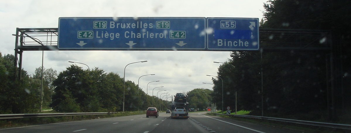 Belgium: szigorúbb bírság a középső sáv fölösleges használata miatt