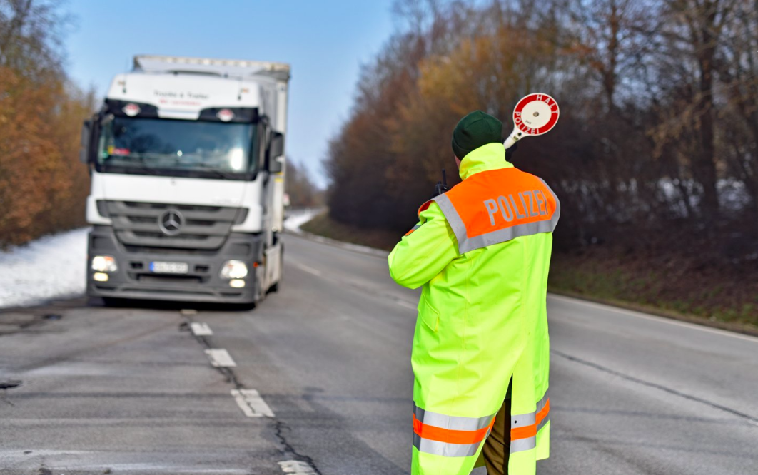 A héten ismét TISPOL ellenőrzés. A mobilra és a tachográfra különösen figyelnek!