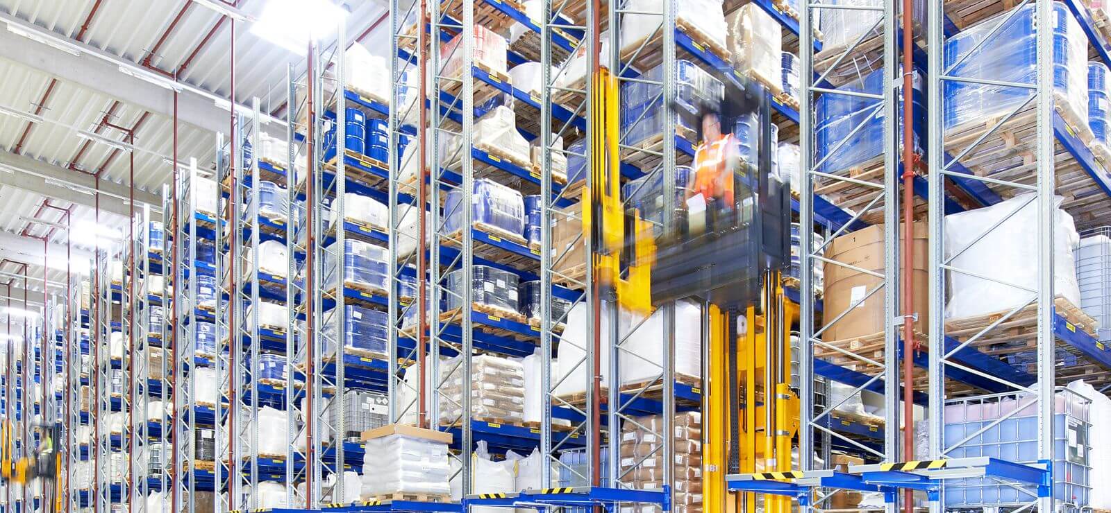 Logistyka 4.0 w praktyce. Regały paletowe sprawdzają się w magazynie typu multi-user