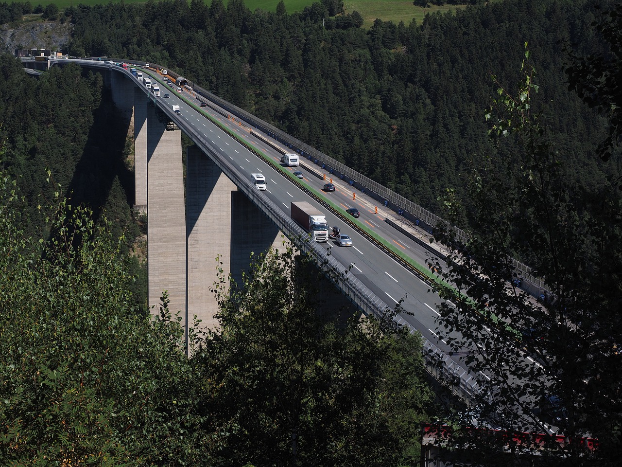 German and Czech hauliers lodge formal complaint against Tyrol to EU Commission