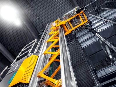Logistics 4.0 in practice. This stacker crane uses less power because it gets its energy from braking.