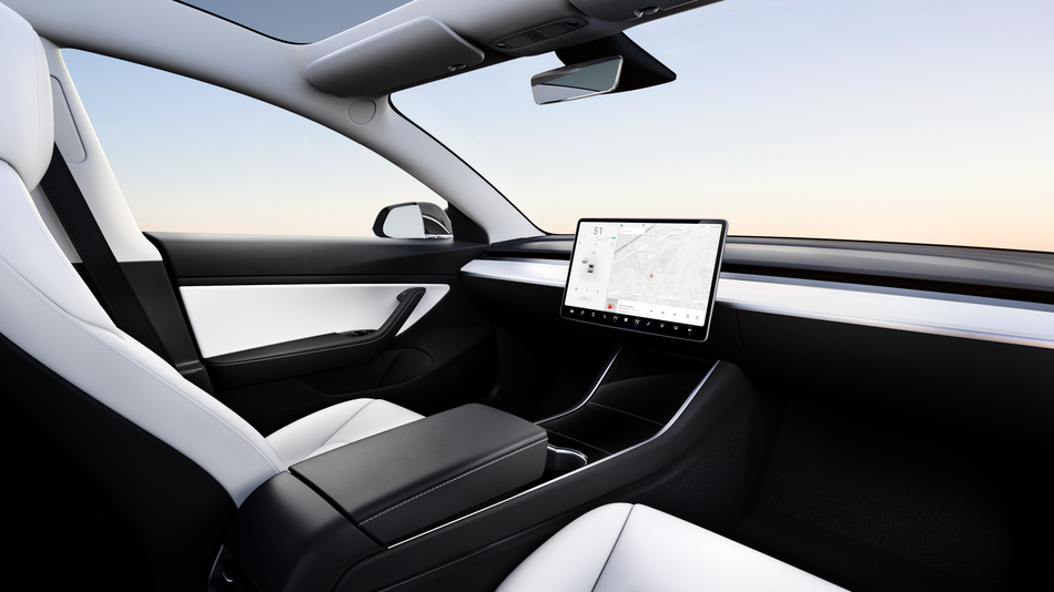 Tesla va lansa taxiuri autonome din 2020