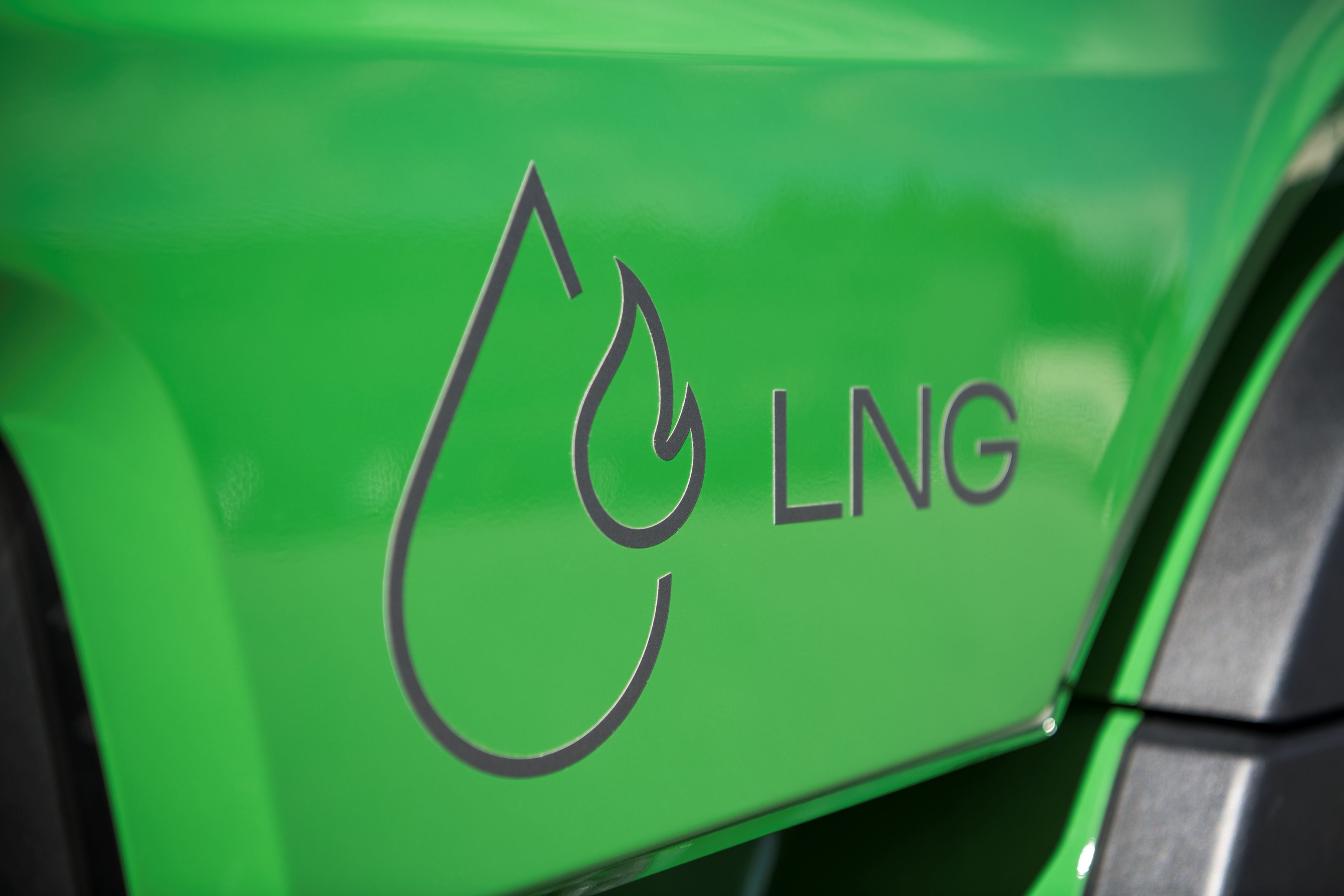 Felmentés a német útdíj alól nem gyári CNG és LNG berendezések beszerelése esetén. A BAG pontosítja az elvárásokat.