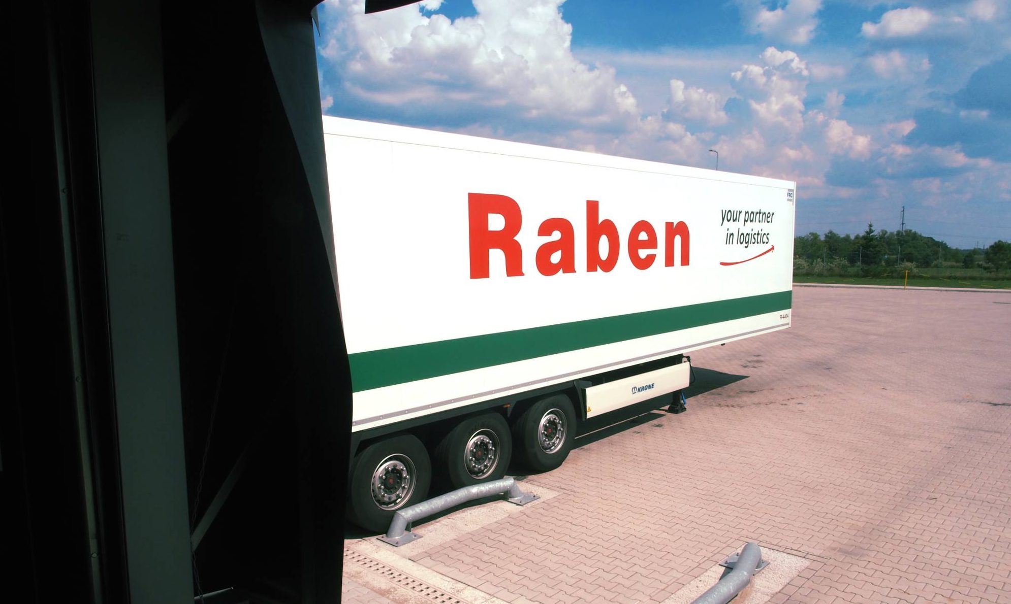 Raben acquires the majority of shares in the Italian groupage transport leader.