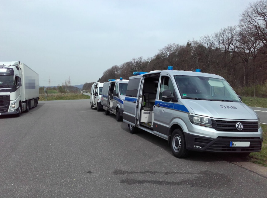 Vokiškos sunkvežimių kontrolės procedūros. Ko vairuotojai turėtų tikėtis iš BAG?