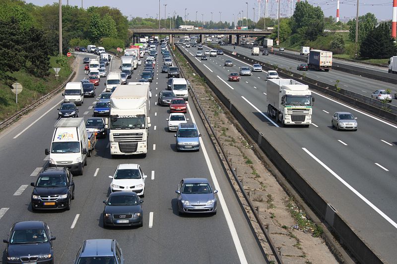 Sectorul transporturilor din Franța este în ușor declin