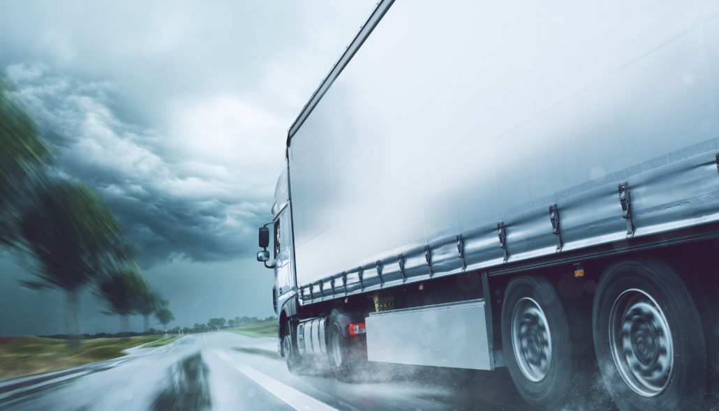Transport Rutier | Cine este responsabil de pierderile materiale survenite în urma unor incidente cauzate de vremea nefavorabilă?