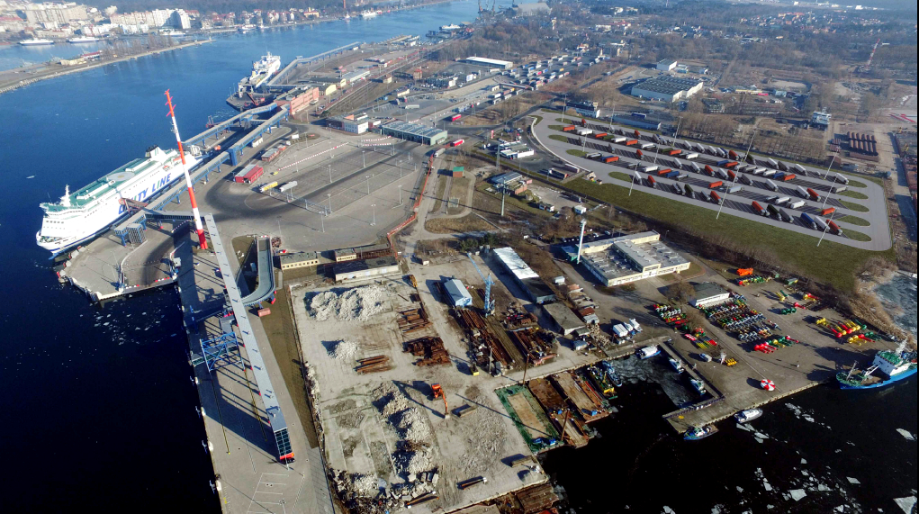 Zbudują nowy parking dla ciężarówek przy terminalu promowym