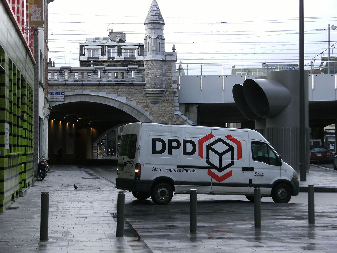Understanding and innovating last-mile delivery