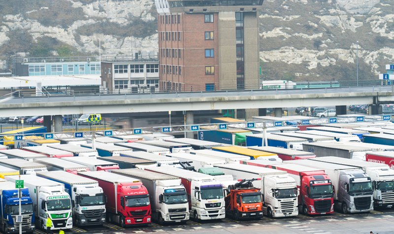 Comisia Europeană le recomandă transportatorilor să se pregătească pentru un scenariu de Brexit fără acord