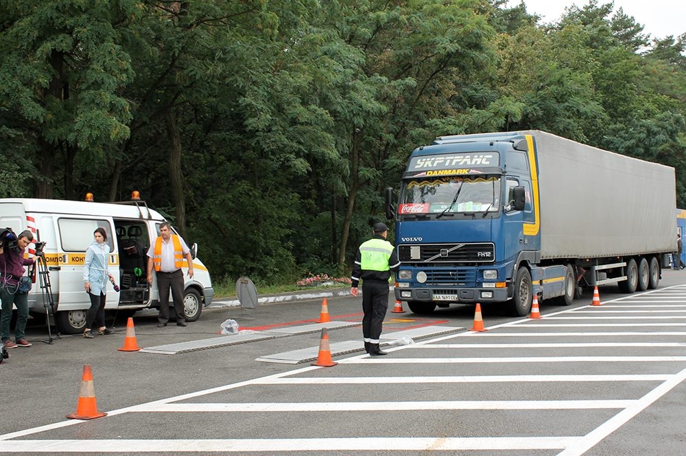 Ukraina montuje nowoczesne systemy ważenia ciężarówek i podnosi stawki mandatów. Zagraniczni truckerzy nie będą bezkarni