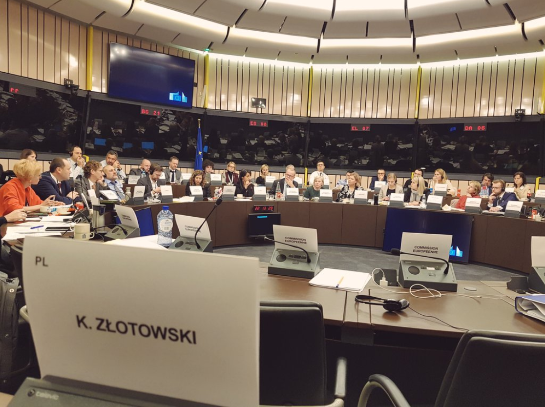 Negocjacje nad Pakietem Mobilności ciągnęły się do 3 nad ranem. “Udało się zablokować niekorzystne rozwiązania“