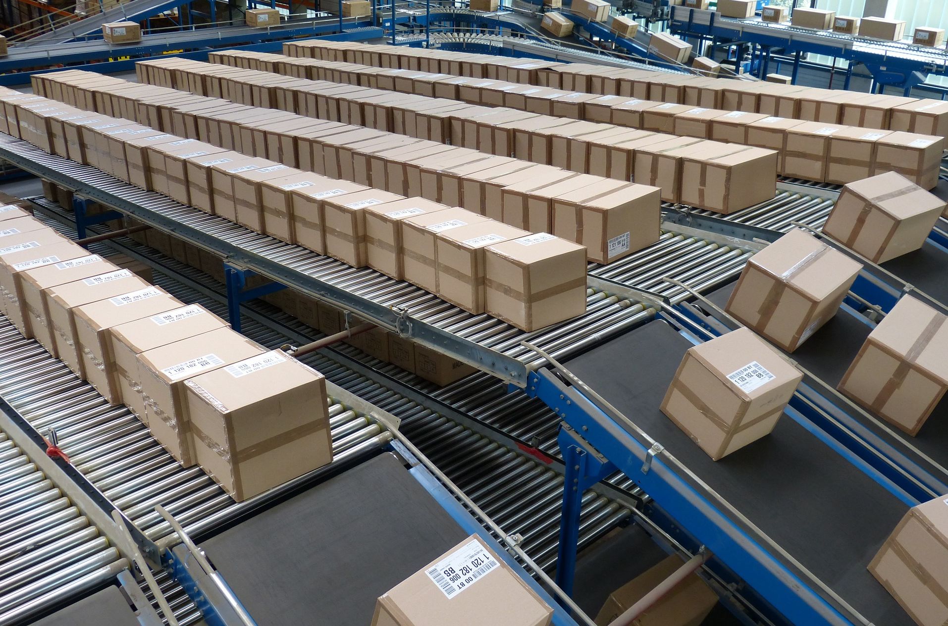 Der E-Commerce-Boom hat die Altpapierpreise in die Höhe getrieben. Die „Pappkrise” ist nun Tatsache