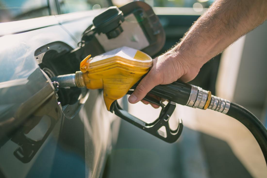 Noul Guvern promite scăderi ale prețului la combustibil prin eliminarea supraaccizei