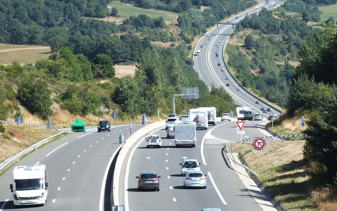 Va reuși Franța să-i elimine pe transportatorii est-europeni de pe piața din Vest?