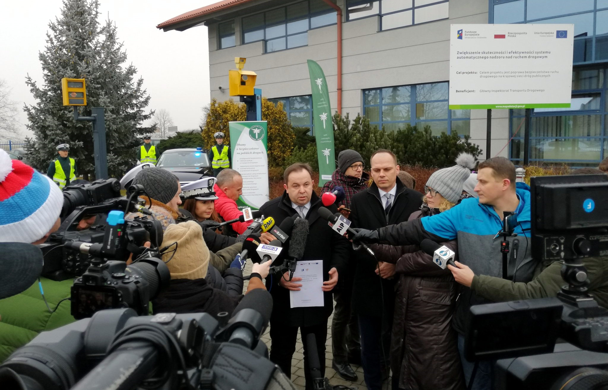 Nowe fotoradary staną przy polskich drogach. Zobacz listę lokalizacji