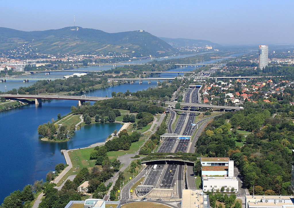 Deutsche Autobahn am Wochenende gesperrt  LKW-Parkplätze werden in Österreich geschlossen